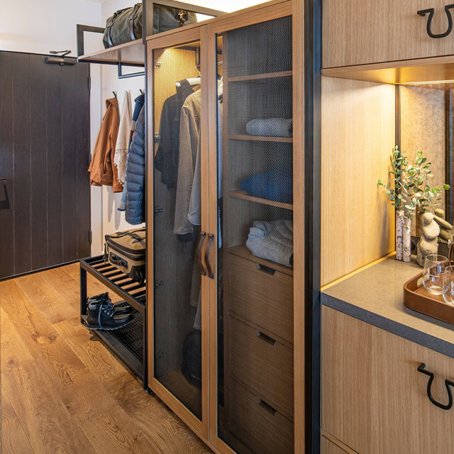 Wardrobe Гардероб