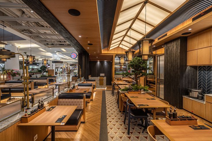 Искусство слияния: традиция смешивания с современностью в дизайне мебели в ресторане