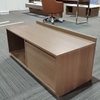 Шкаф для мини-бара при входе в отель Wood Grain