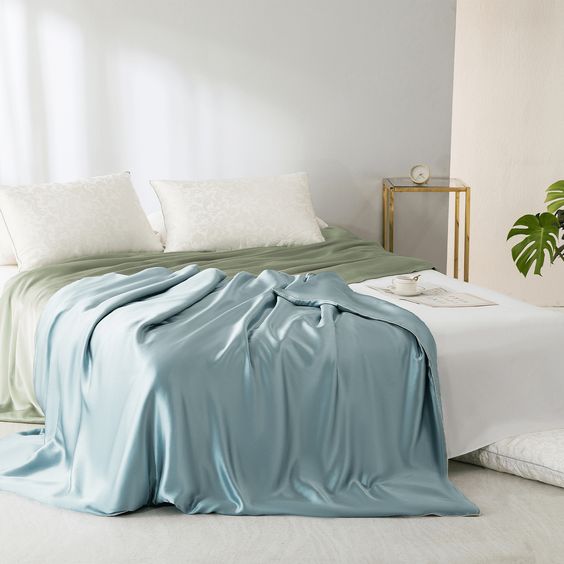 Шелковая мебель