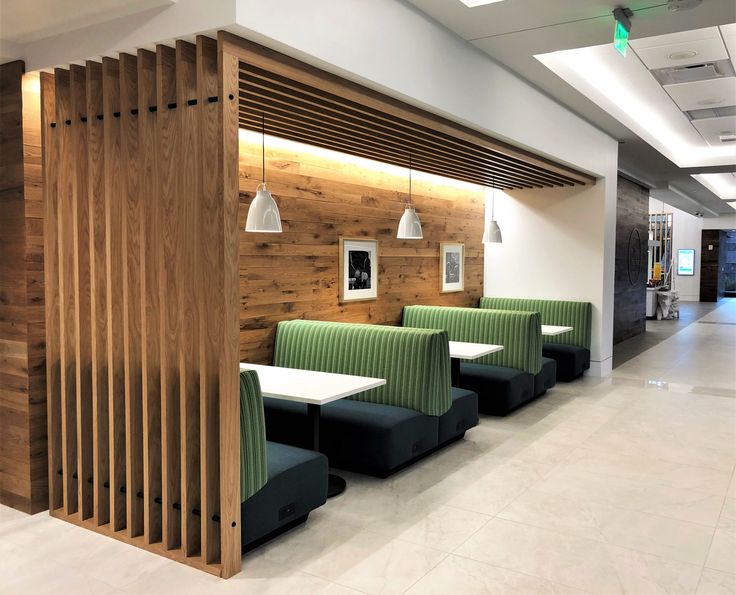 Управление избыточной или сезонной мебелью в отелях: решения для хранения и соображения