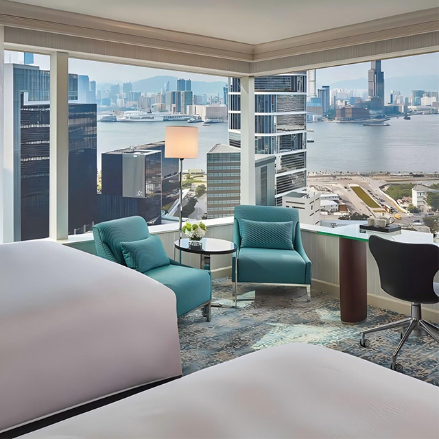 JW Marriott Modern Hotel King Size Bed