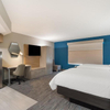 Кровать размера King с мягкой обивкой в ​​стиле DoubleTree