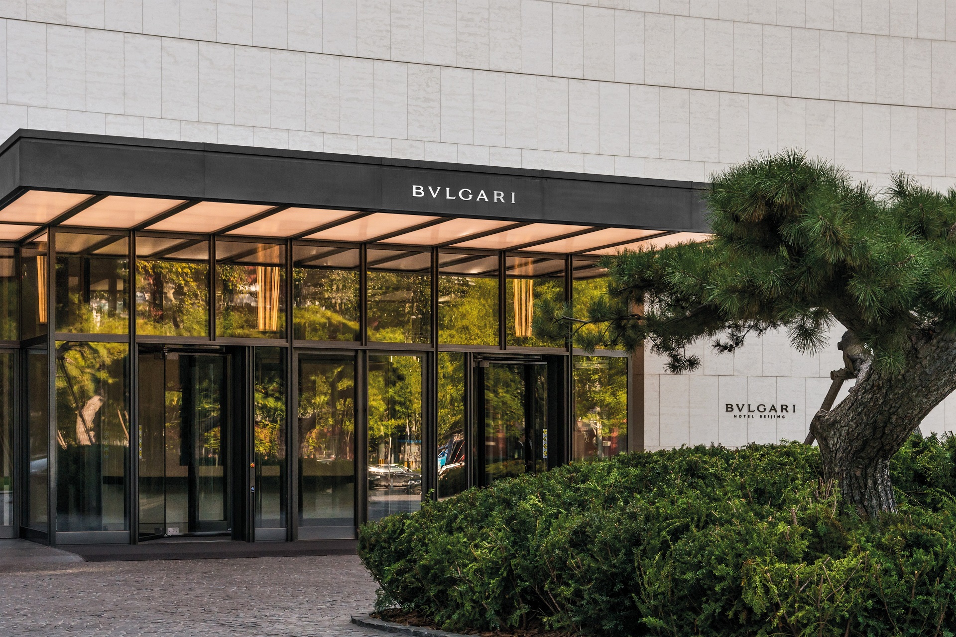 Bulgari Hotels & Resorts