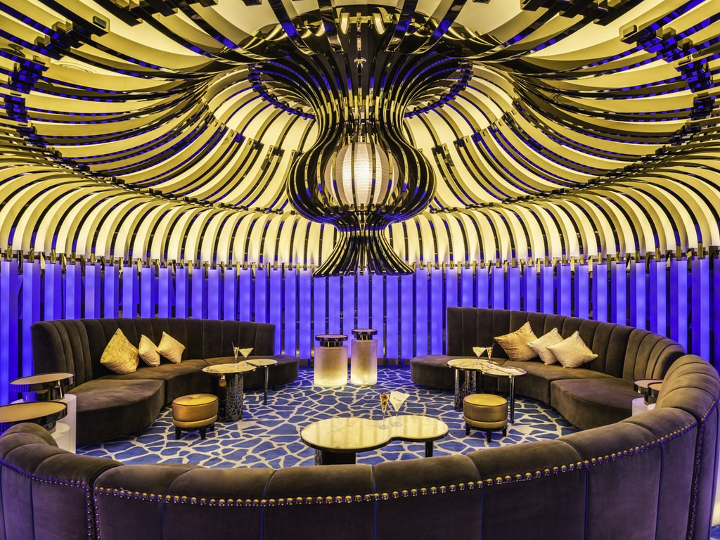 Приобрести отели