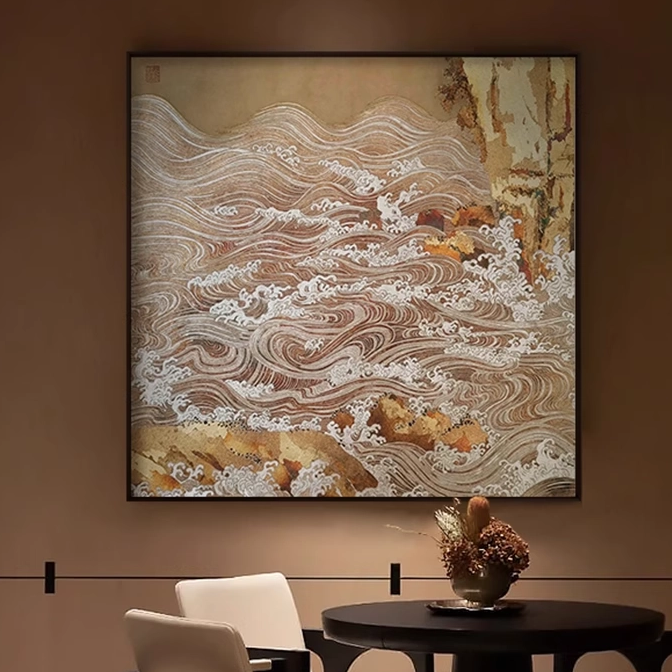 Современные работы на стенах отеля