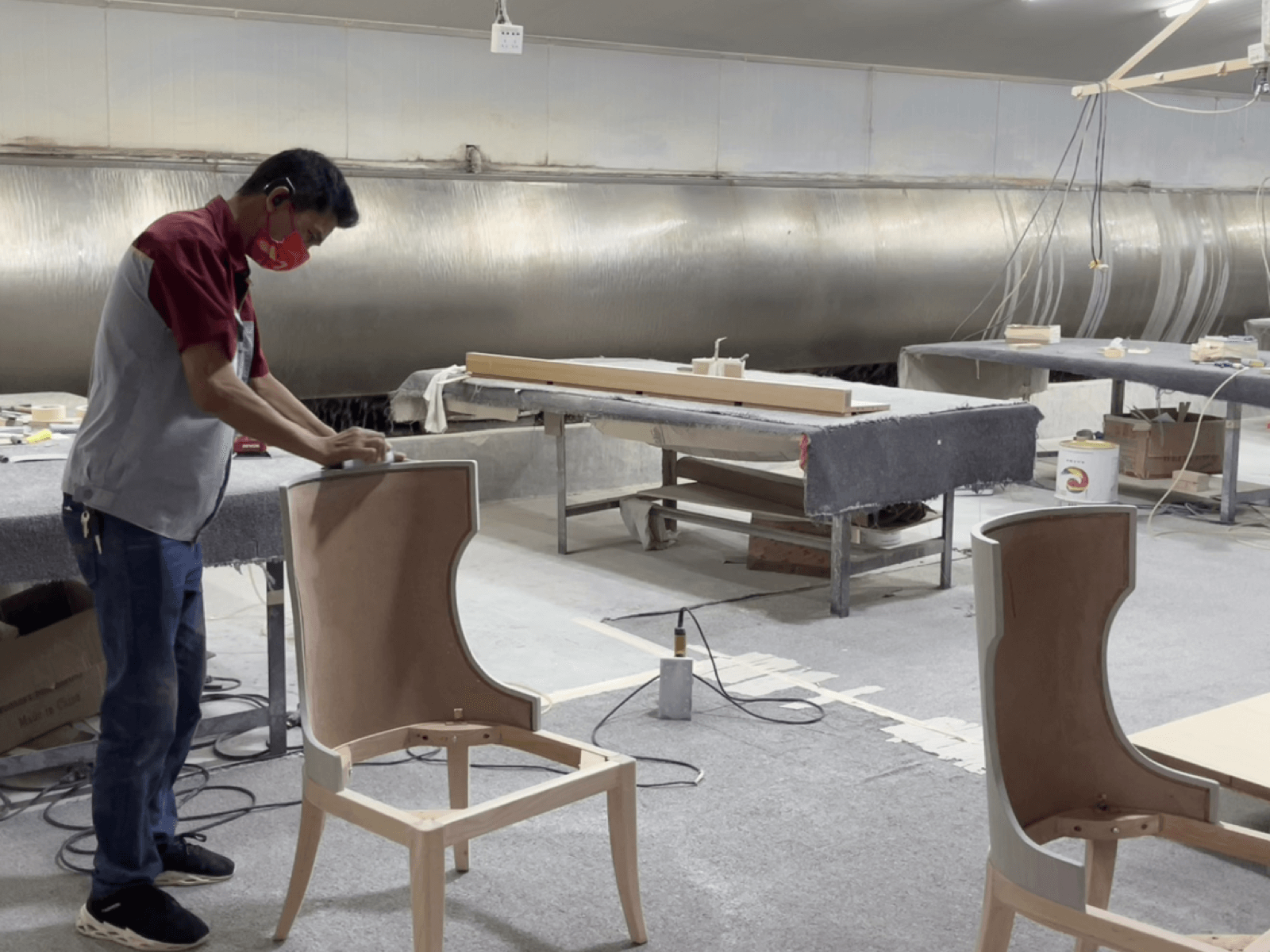 Деревянный стул