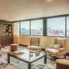 Sheraton Hotels & Resorts Роскошный отель с диваном