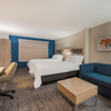 Кровать размера King с мягкой обивкой в ​​стиле DoubleTree